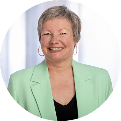 Angela Helf
Referentin
Institut für Innovation, Pflege und Alter
 
Evangelische Heimstiftung GmbH Porträtfoto lächelnd