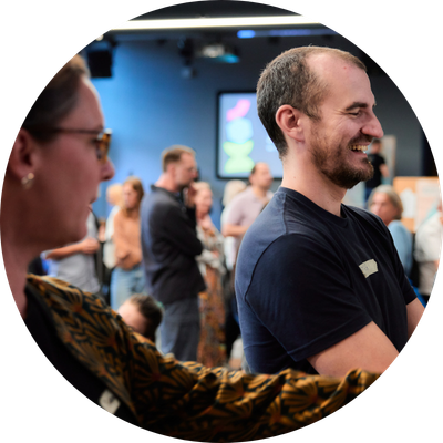 Guter Move Team lachen bei Event